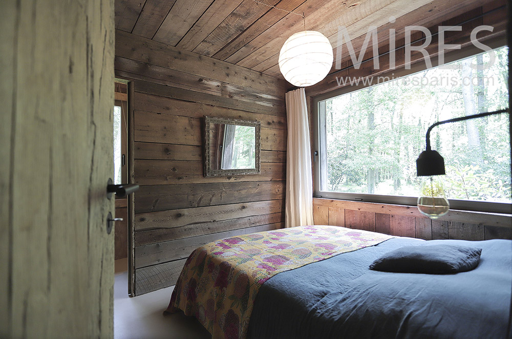 C2110 – Chambre en bois