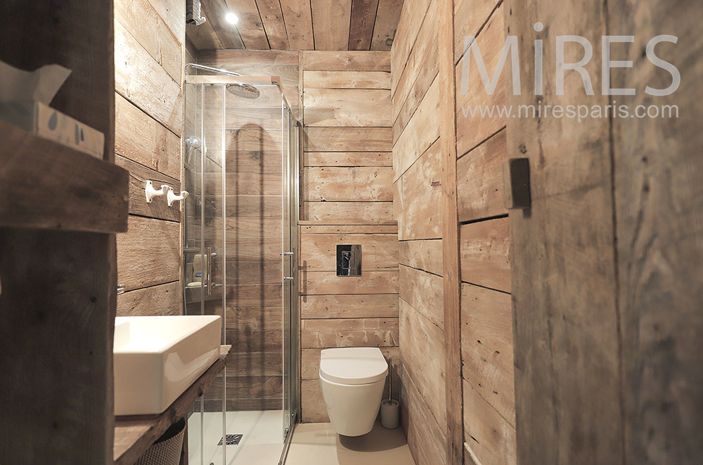 C2110 – Wooden shower