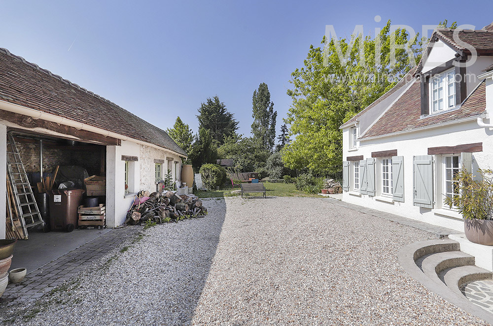 Gravel courtyard. C2122