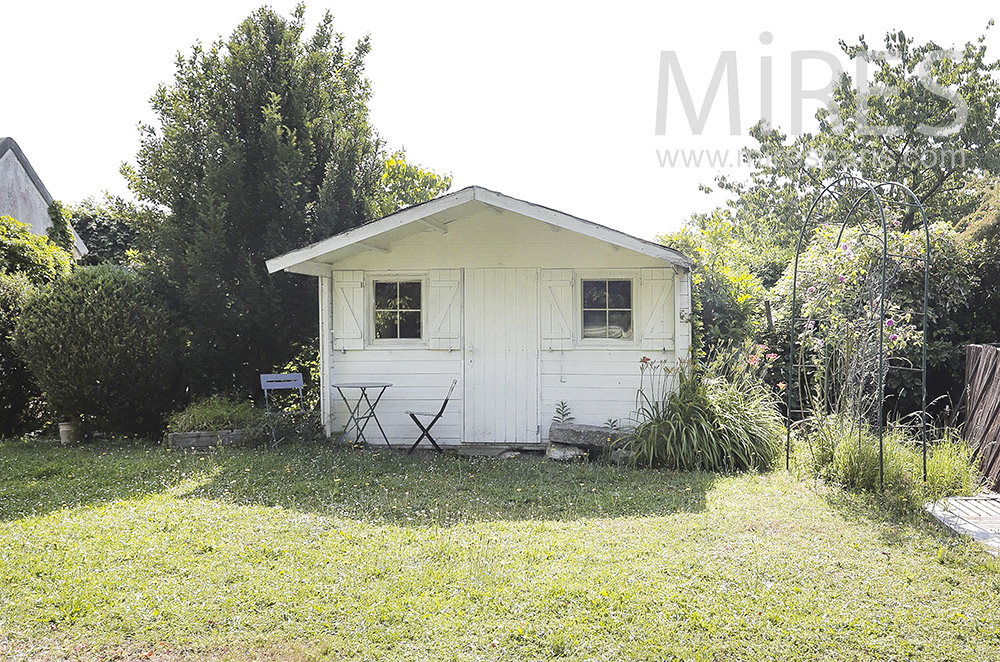 Wooden bungalow. C2122