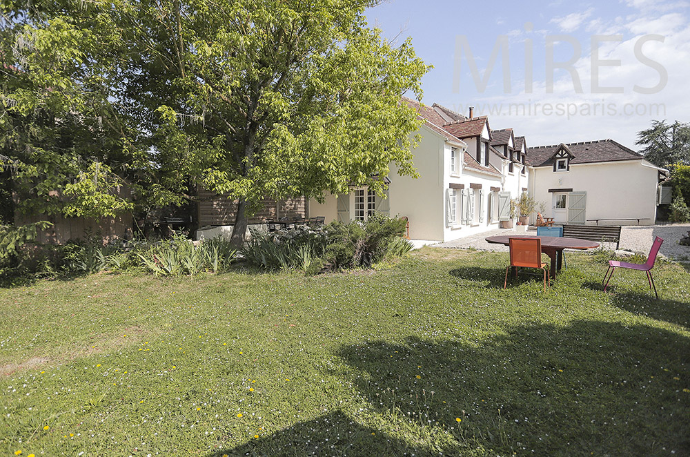 Garden. C2122