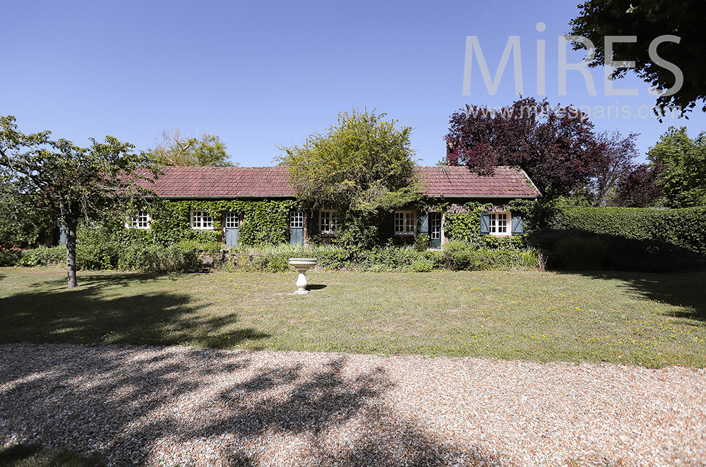 C2136 – Restored farmhouse