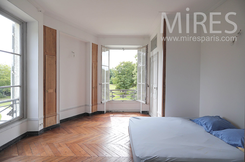 C0333 – Two bedrooms with park view