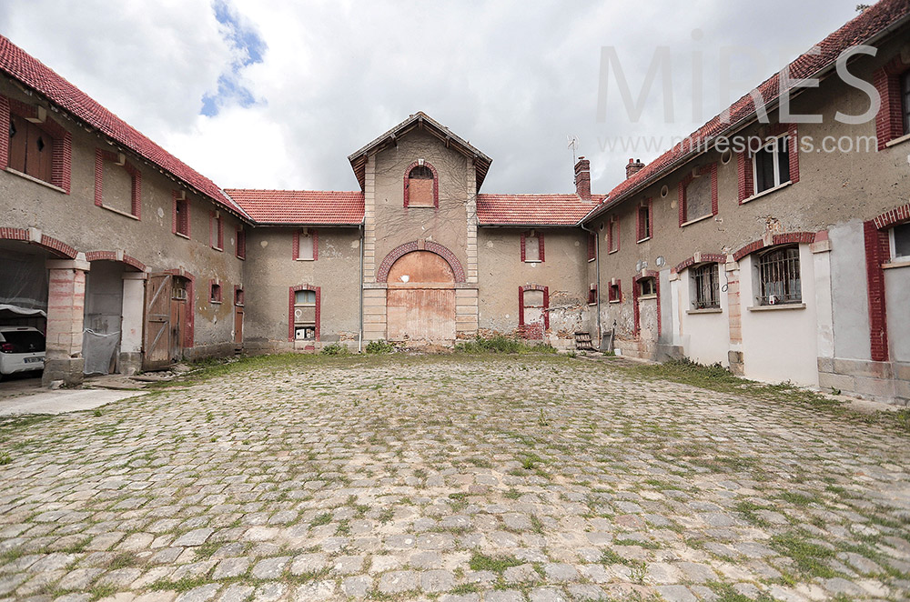 C0333 – Ferme abandonnée