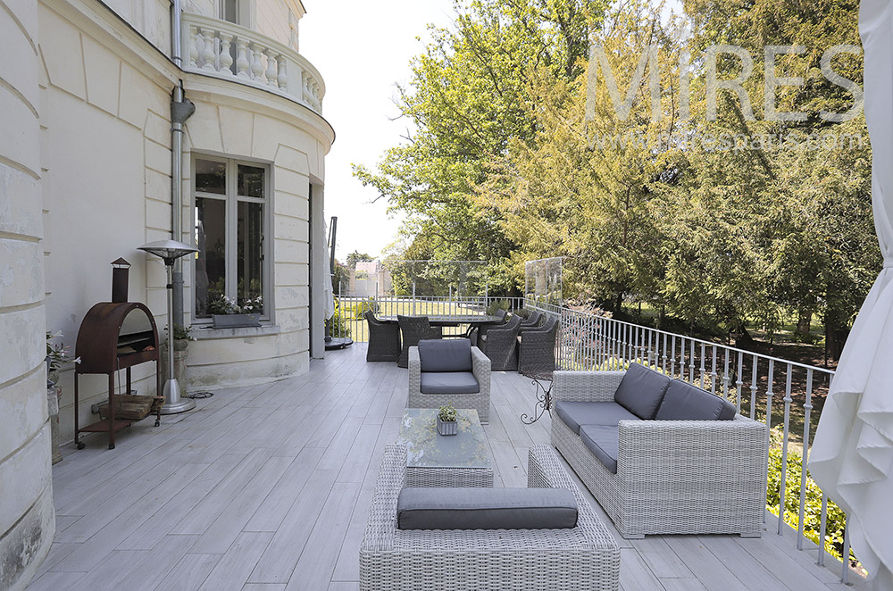 Terrasse en bois. C2113