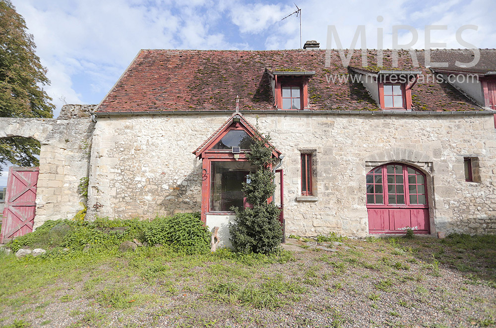 C2156 – Outbuilding under renovation