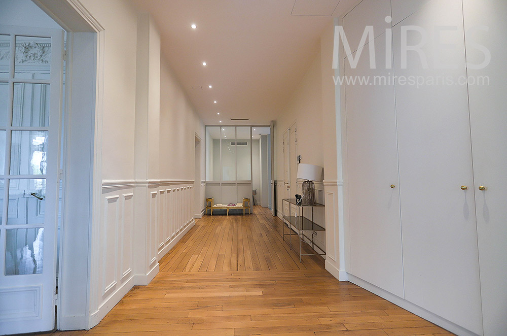 C2157 – Couloirs parquet