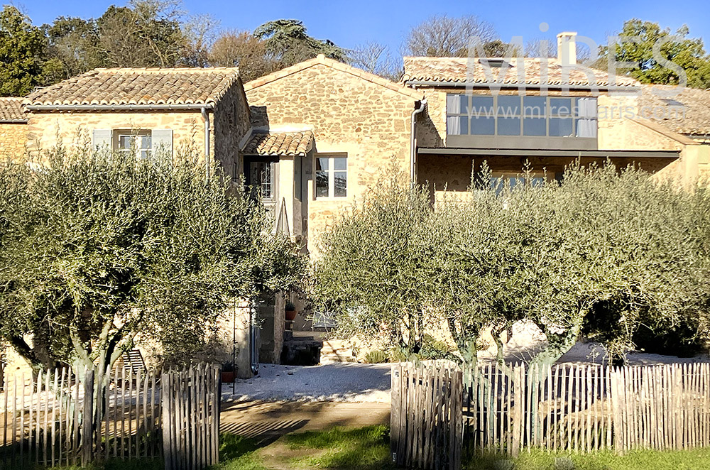 C2175 – Provençal house