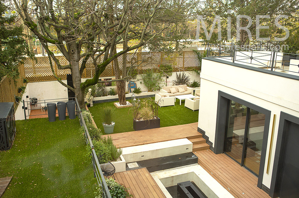 C2176 – Garden