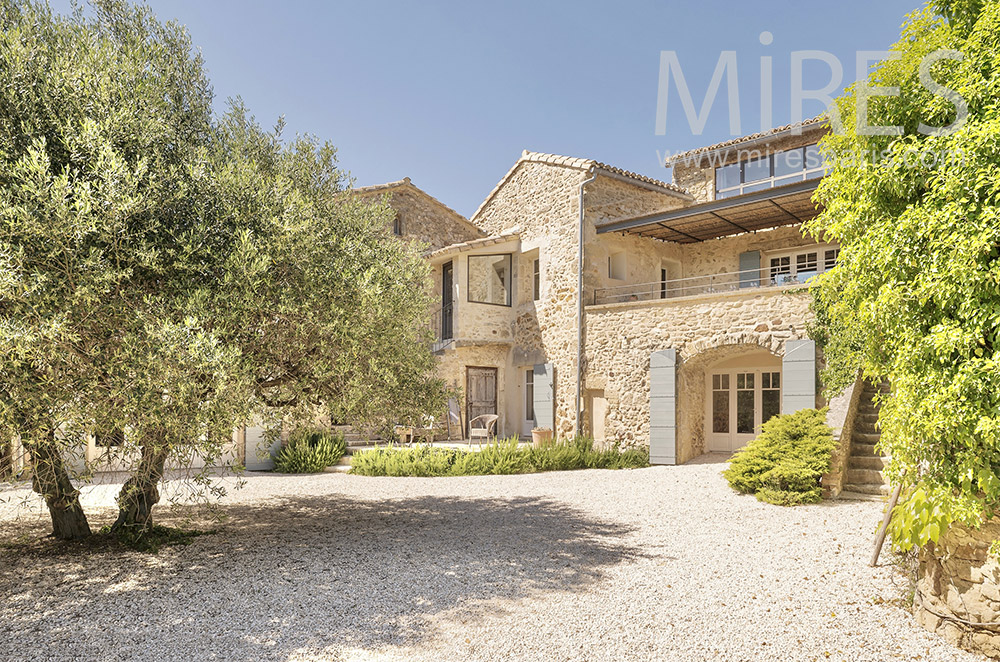 C2175 – Extérieurs