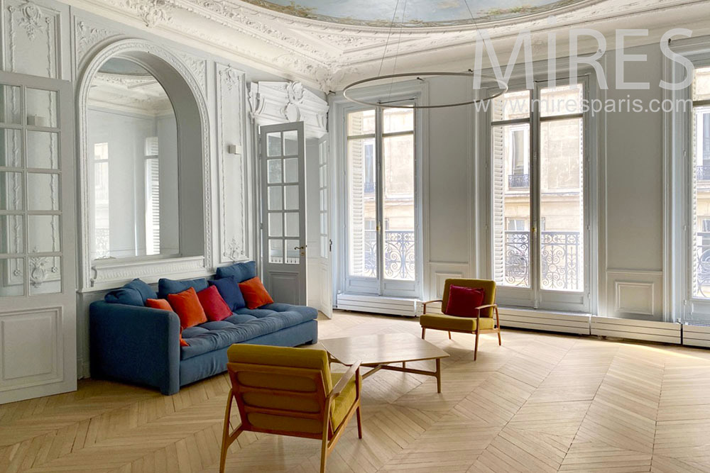 C0101 – Parisian apartment