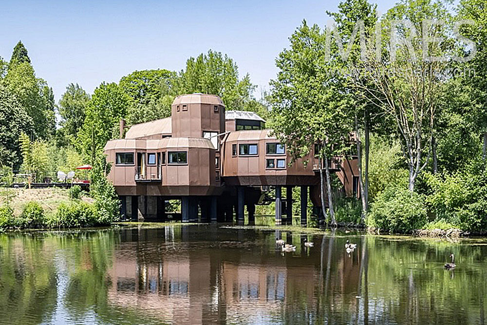C2193 – Architect stilt house