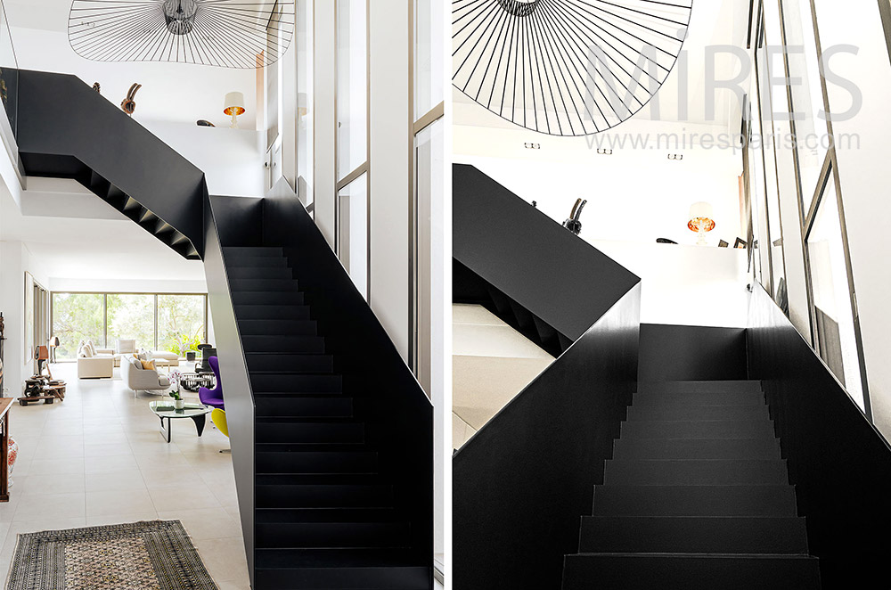 C2196 – Black staircase