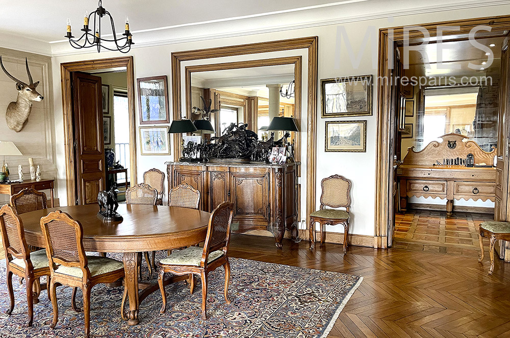 C0065 – Dining room