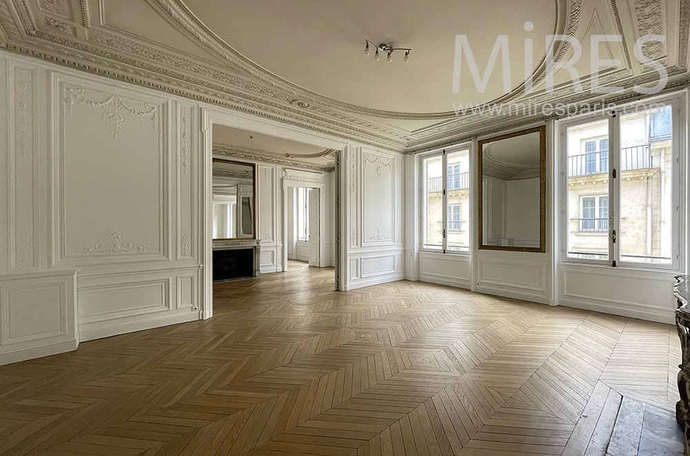 C0927 – Empty apartment