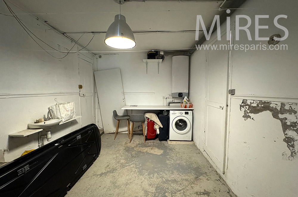 C2205 – Laundry room