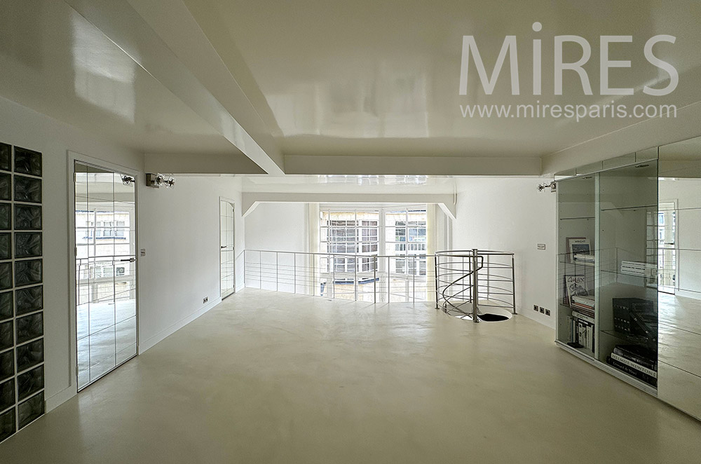 C2206 – Mezzanine living room