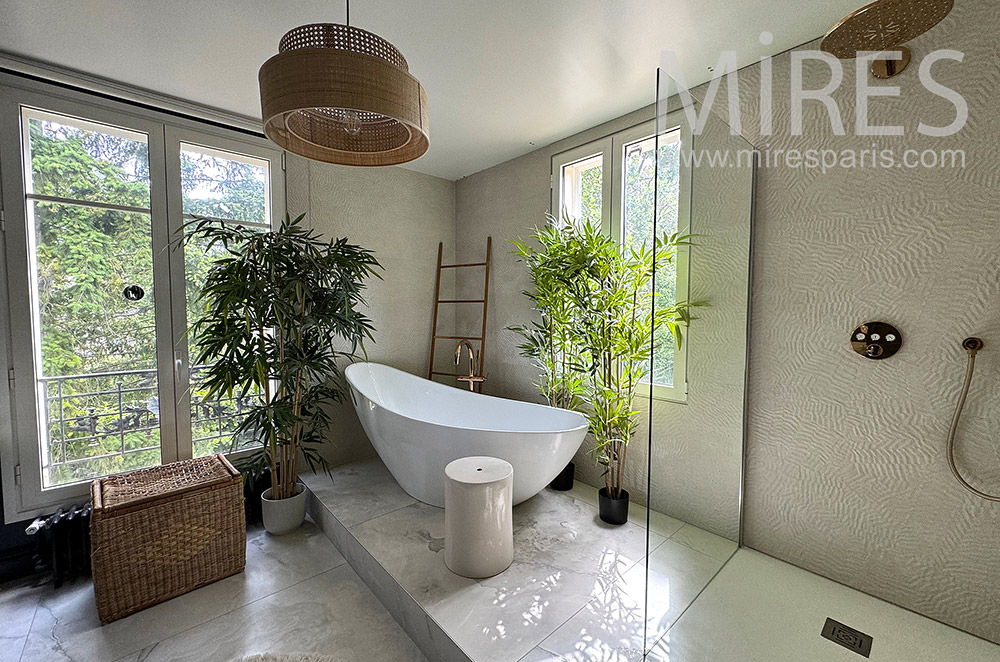C2207 – Bathroom 1