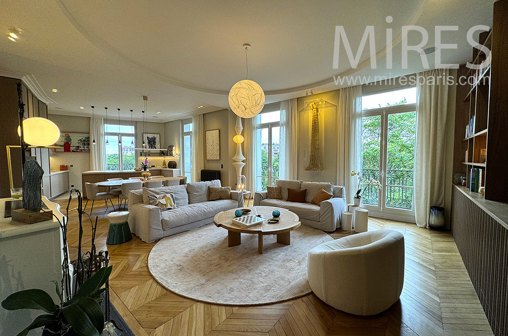 C2209 – Parisian apartment