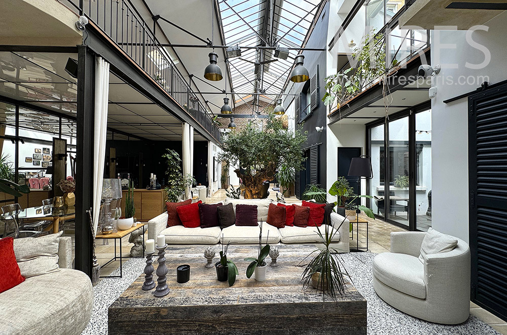 C2218 – Large loft