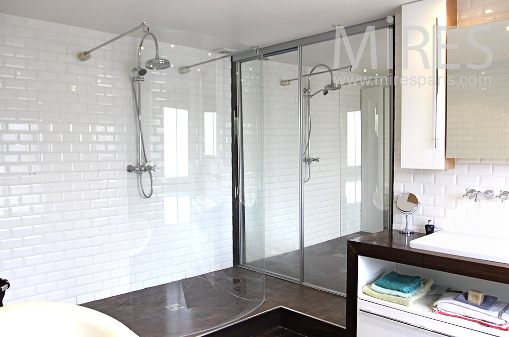 C1259 – Bathroom 1