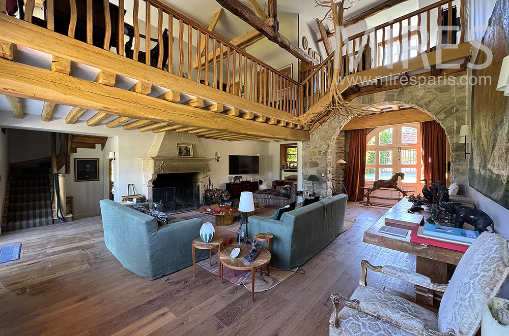 C2212 – Living room 1