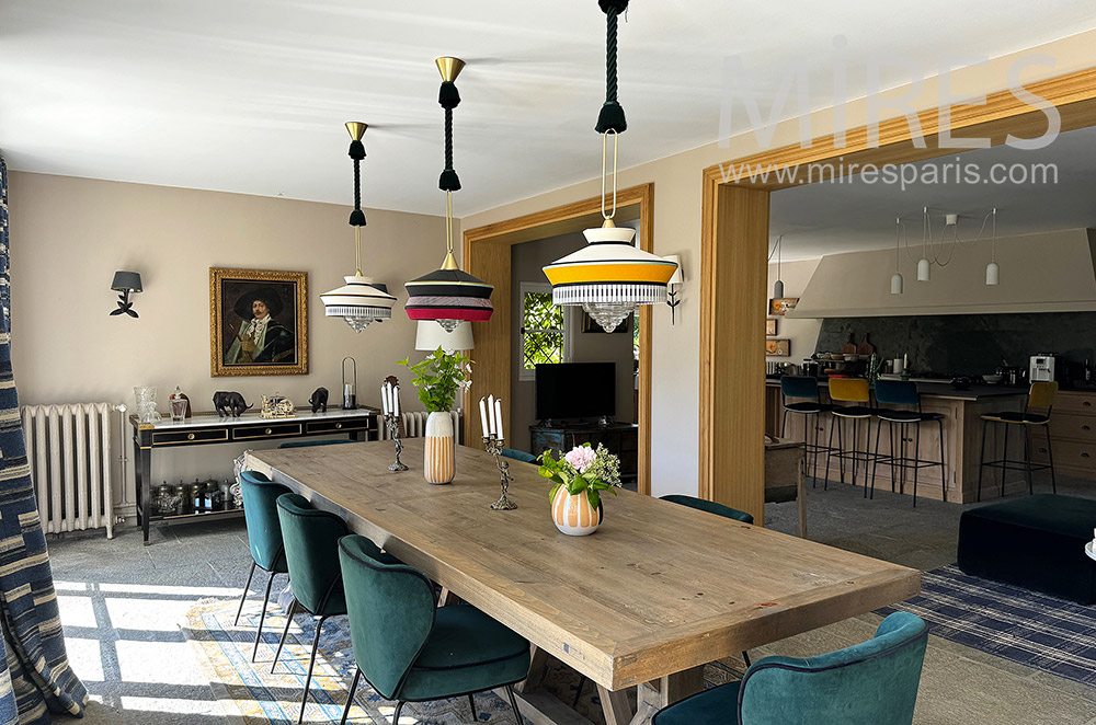 C2212 – Dining room