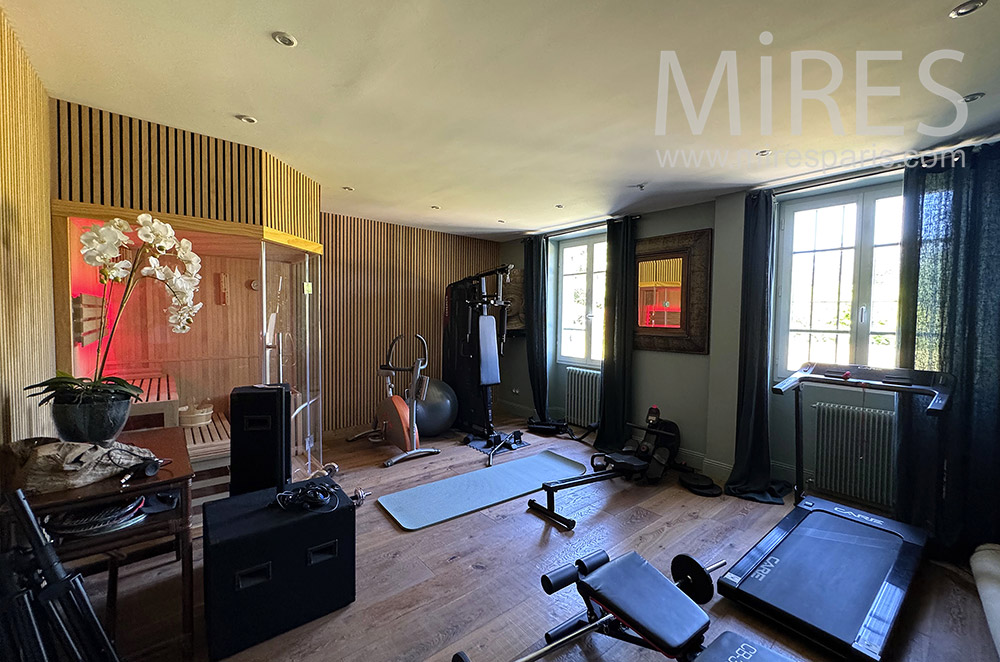C2212 – Gym and sauna