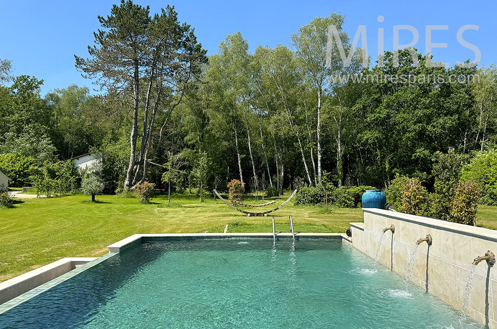 C2212 – Swimming pool