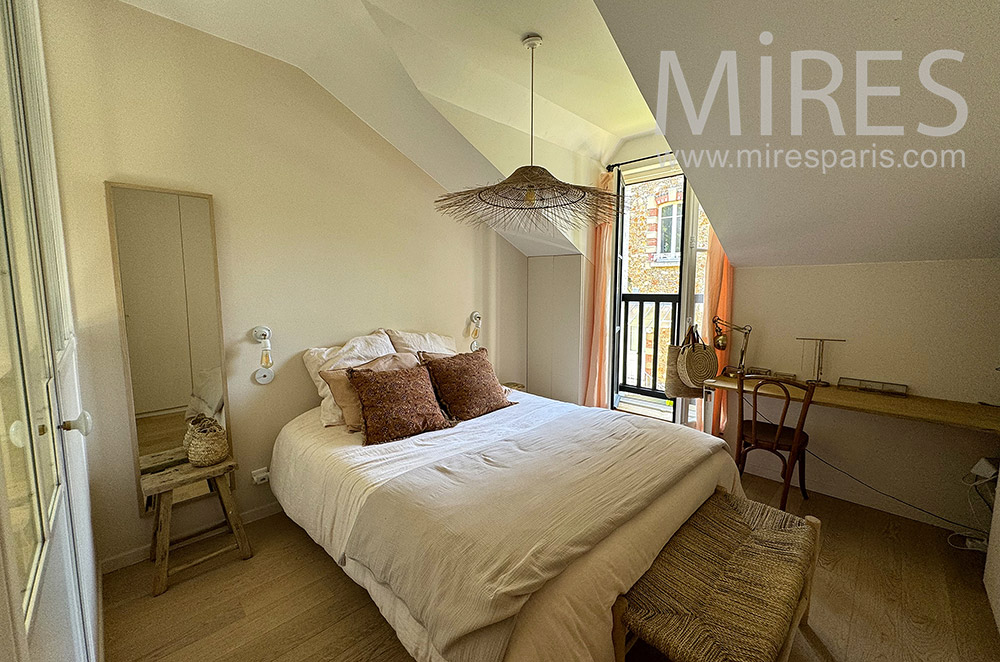 C2213 – Bedroom 1