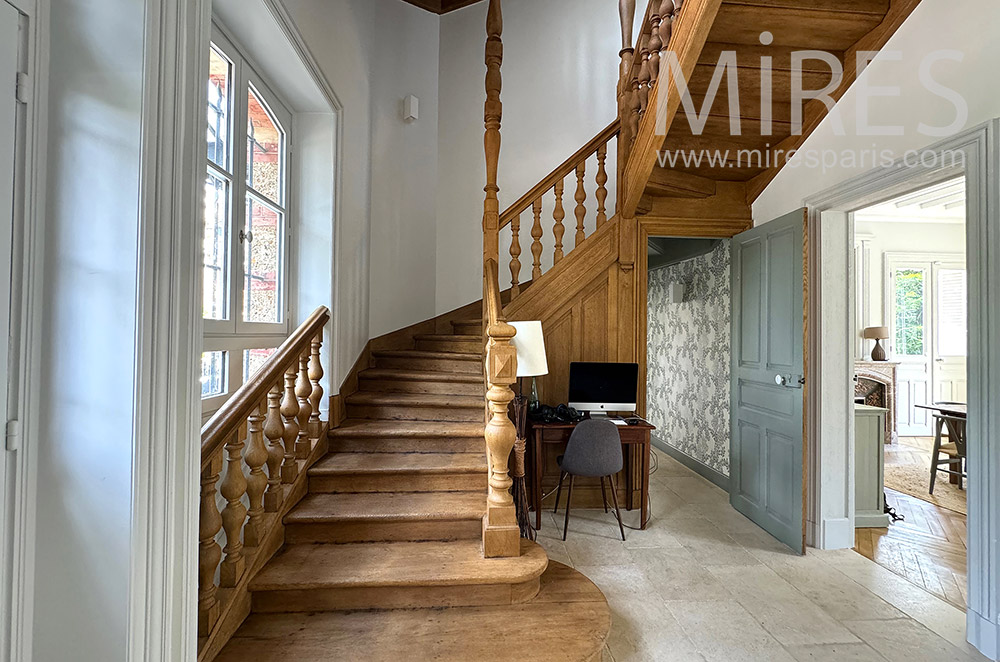 C2214 – Staircase