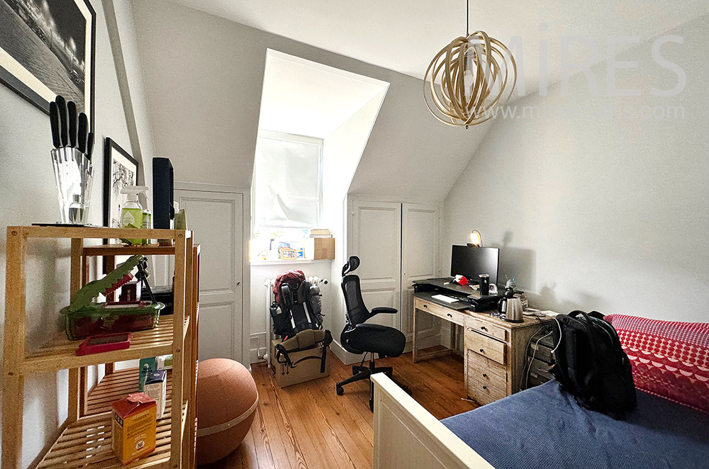 C2214 – Bedroom 6