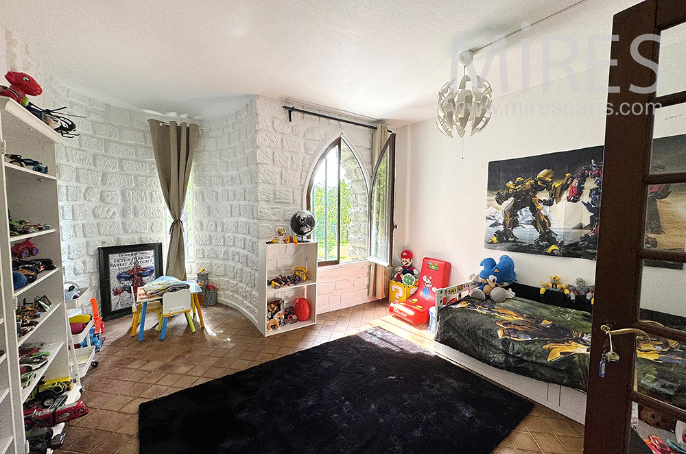 C2216 – Games room
