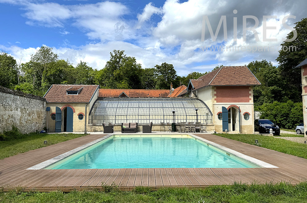 C2222 – Swimming pool
