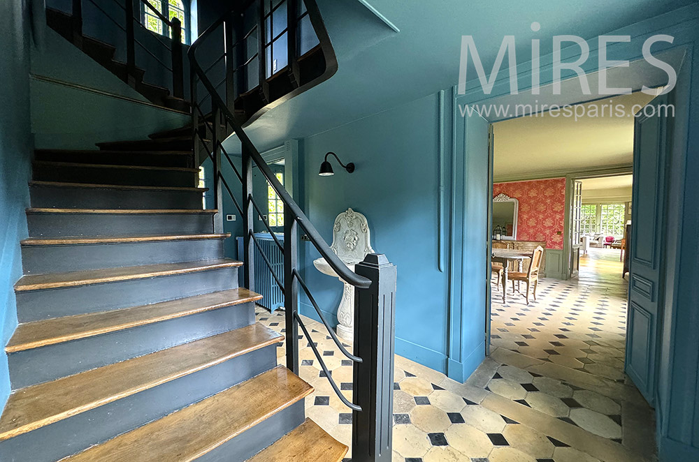 C2222 – Staircase