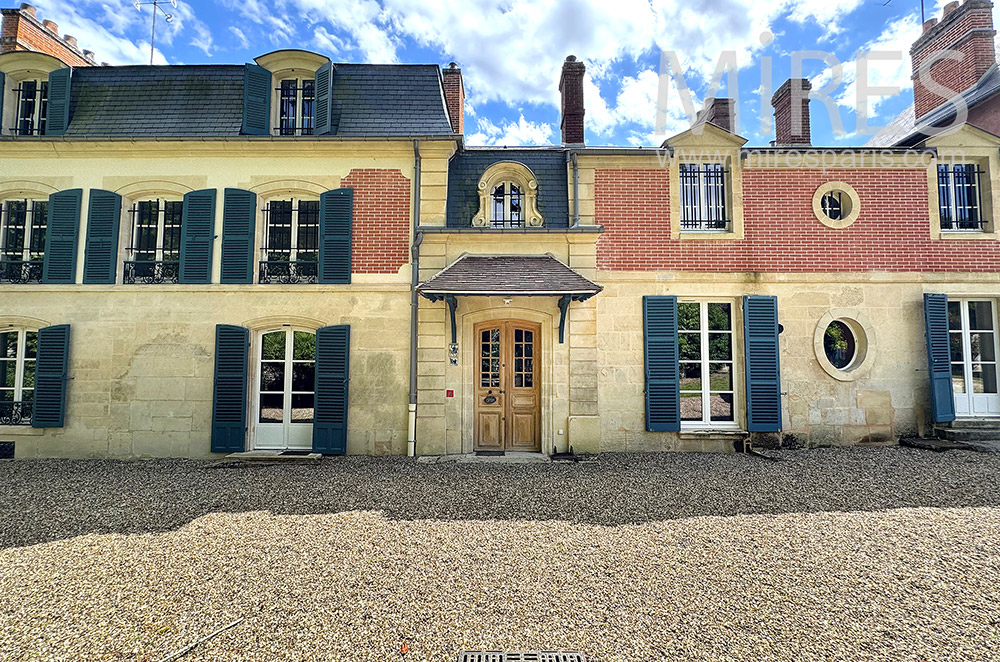 C2222 – Entrée