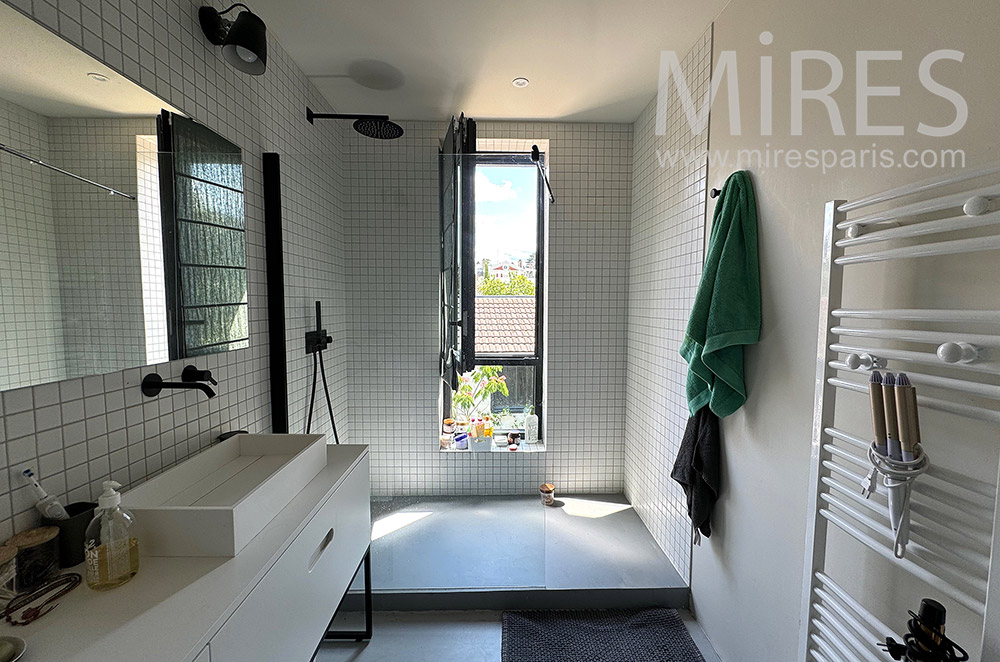 C2223 – Bathroom 1