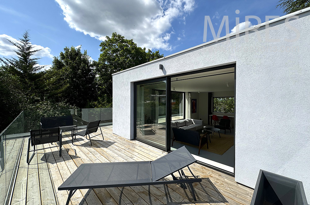 C2223 – Rooftop