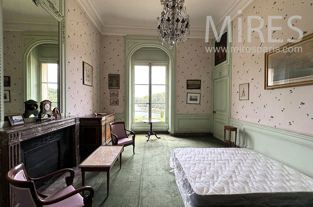 C0355 – Room 7