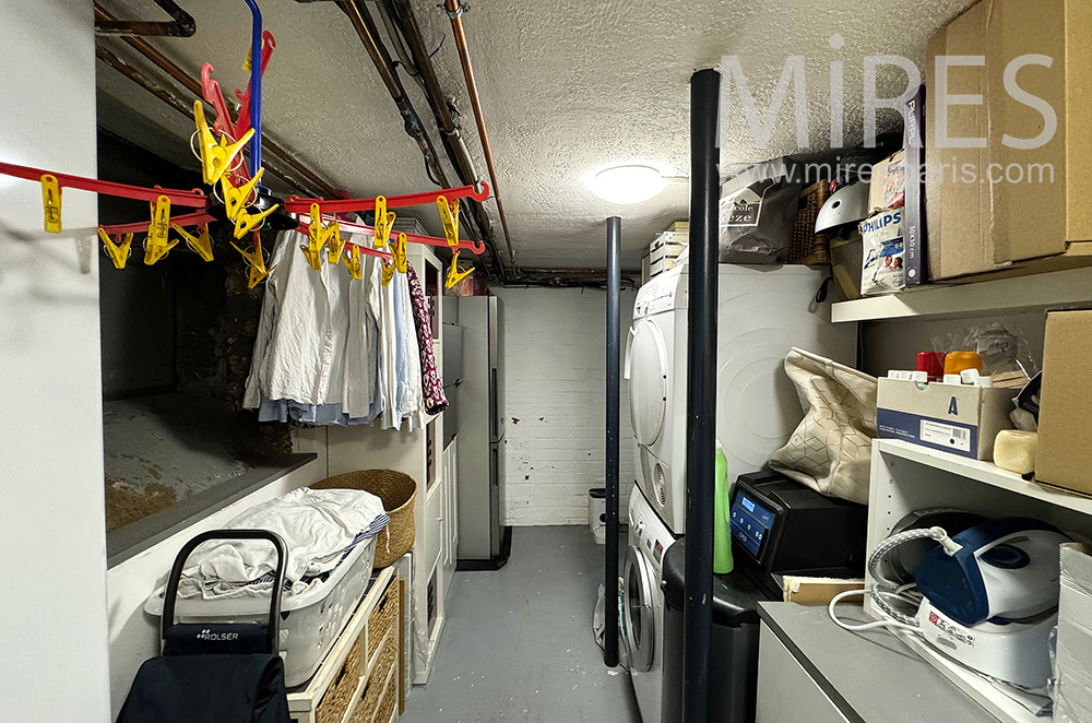 C2228 – Laundry room