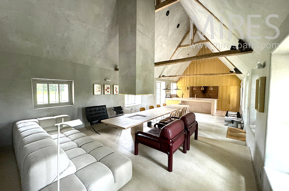 C2235 – Living room