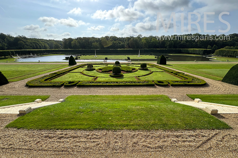 C0355 – Park and garden