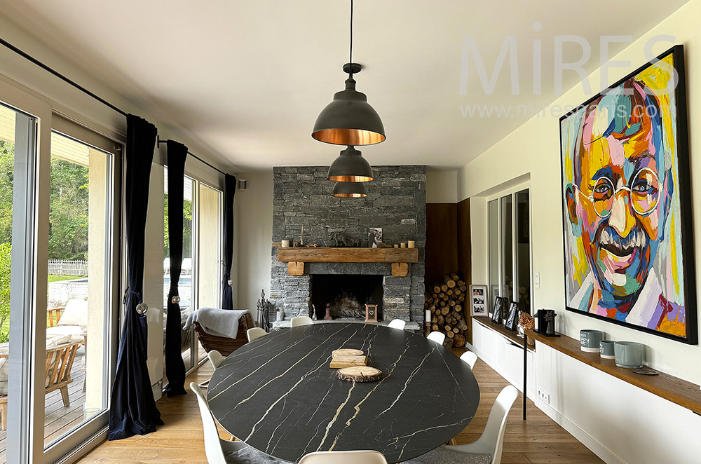 C2233 – Dining room