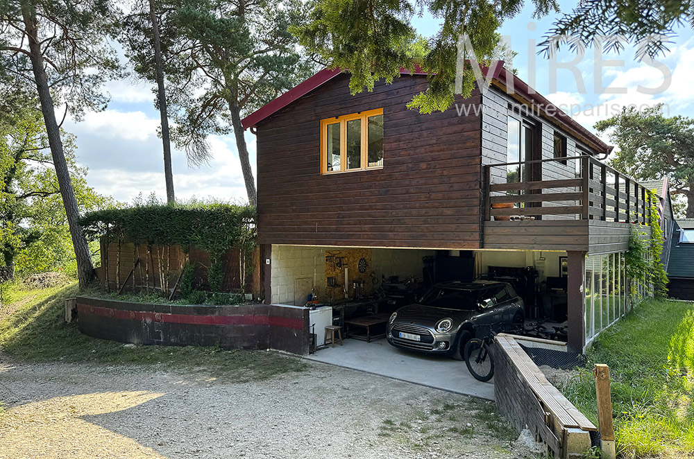 C2234 – Garage