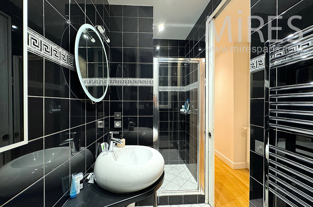 C2238 – Bathroom 2
