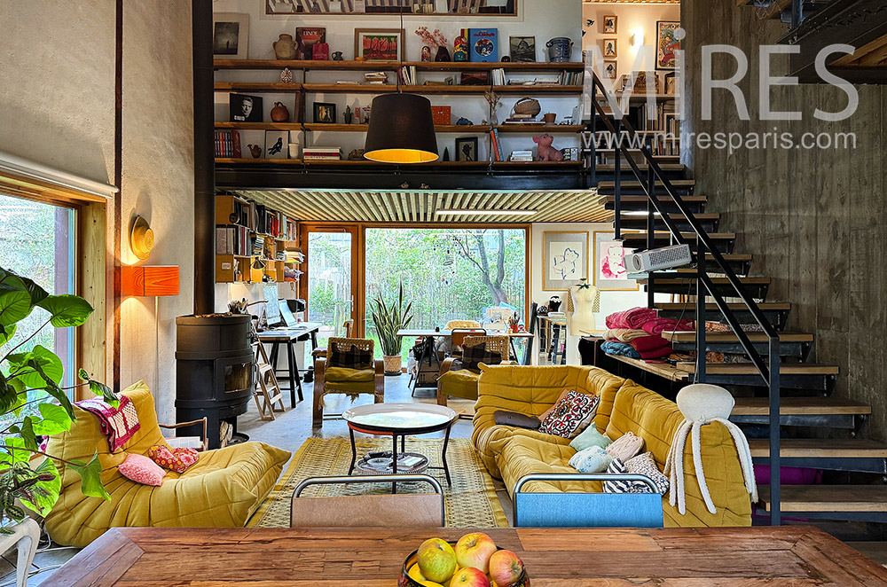 C2239 – Living room