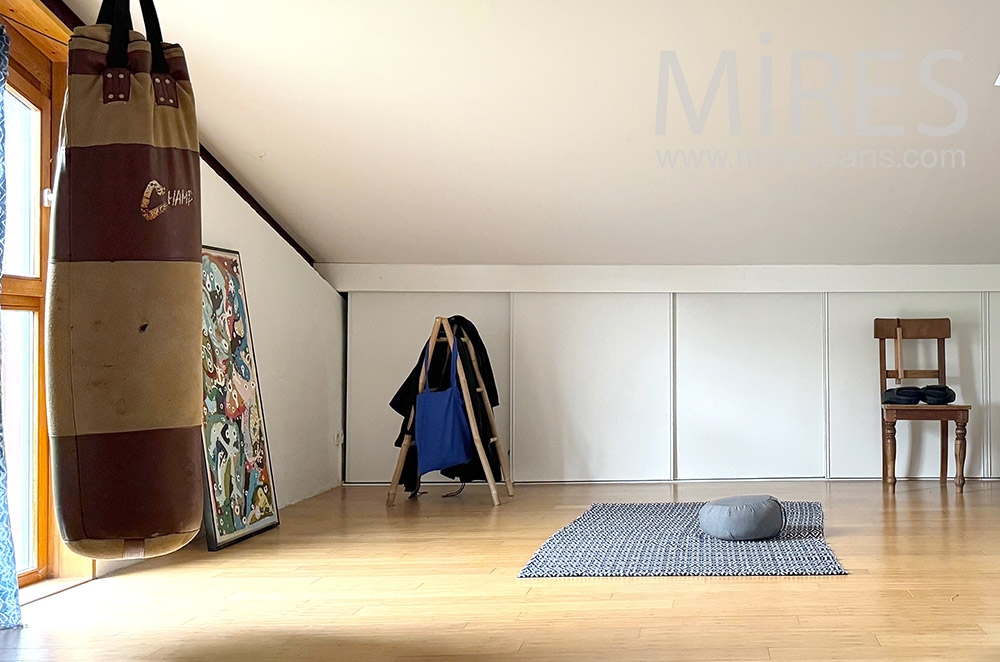 C2239 – Yoga room