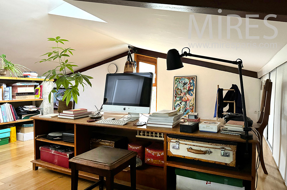 C2239 – Office