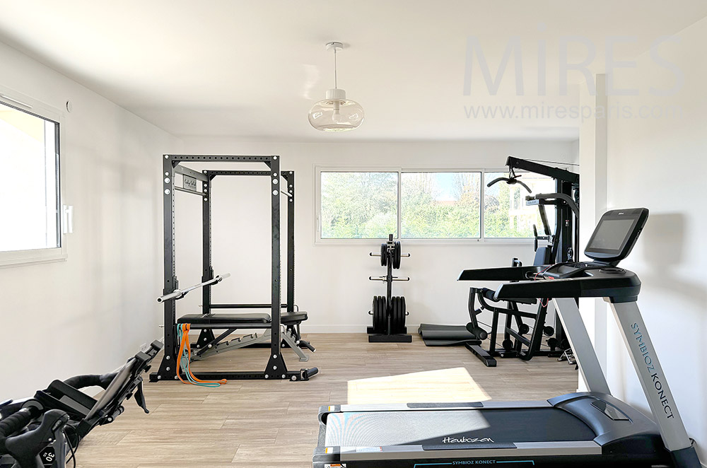 C2242 – Gym