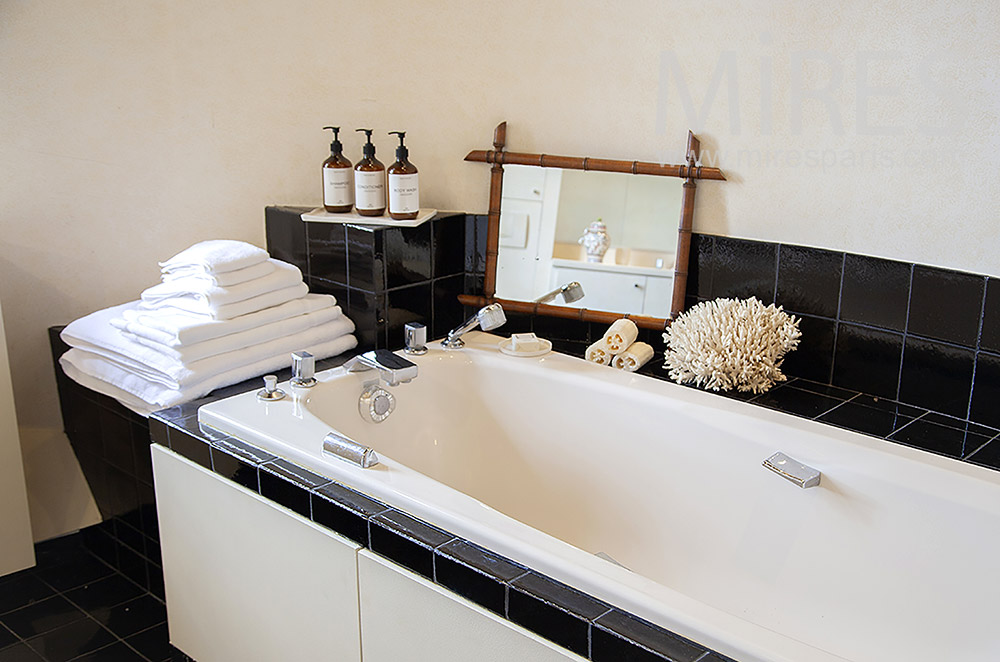 C2247 – Bathroom 2